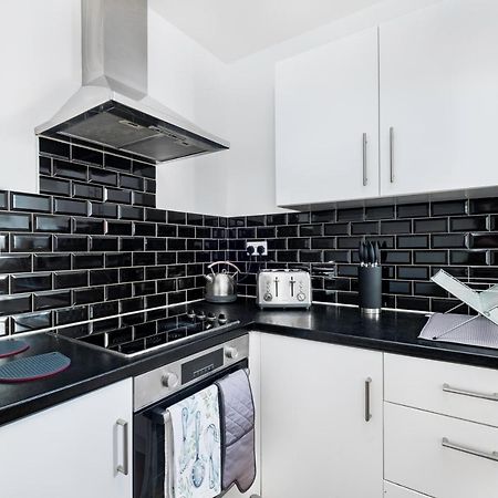 Meersbrook Luxury 2 Bedroom Apartment Шефилд Екстериор снимка