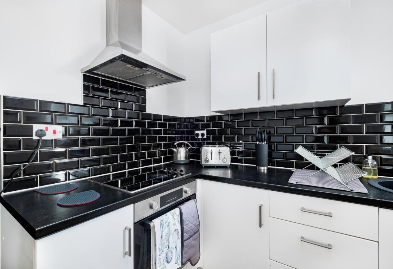 Meersbrook Luxury 2 Bedroom Apartment Шефилд Екстериор снимка