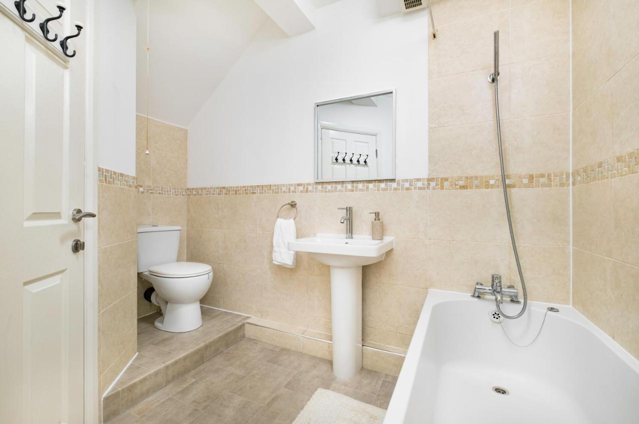 Meersbrook Luxury 2 Bedroom Apartment Шефилд Екстериор снимка